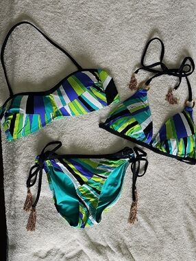 NWOT Trina Turk Multi-Stripe Green & Blue 3-Piece Bikini Set - SIZE 2/4